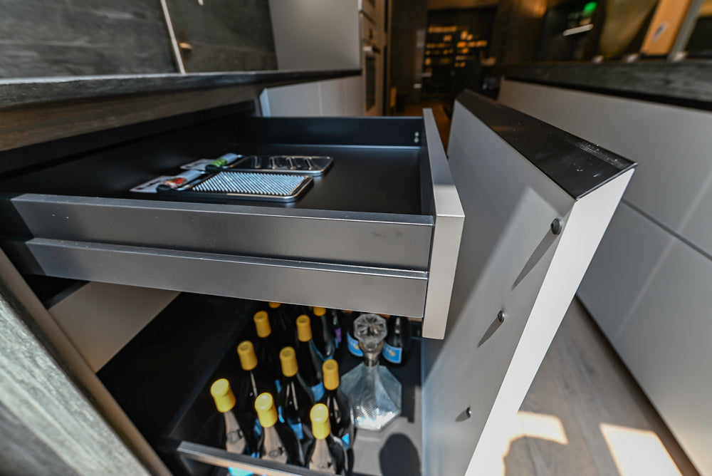 Valcucine Venture: Forma Mentis Modern Kitchen with Genius Loci Island