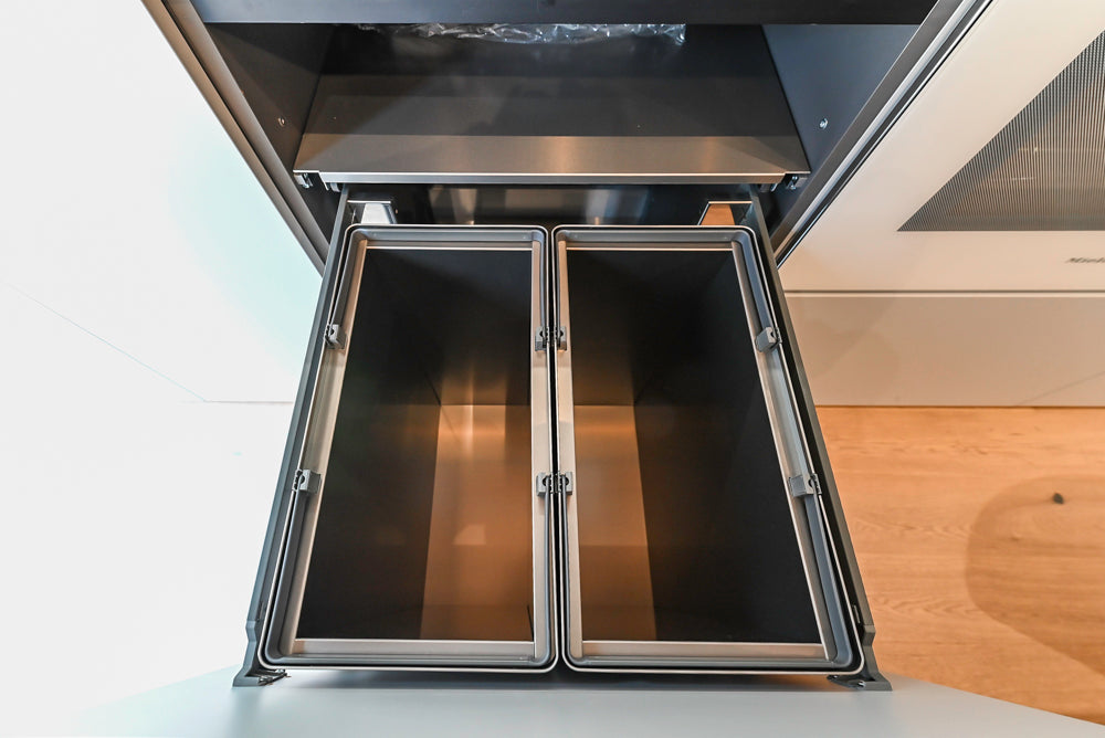 Valcucine Venture: Forma Mentis Modern Kitchen with Genius Loci Island