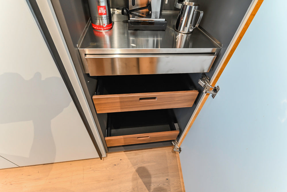 Valcucine Venture: Forma Mentis Modern Kitchen with Genius Loci Island