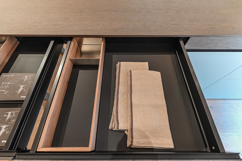 Valcucine Venture: Forma Mentis Modern Kitchen with Genius Loci Island