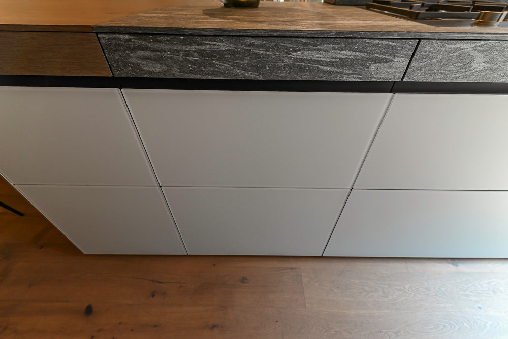 Valcucine Venture: Forma Mentis Modern Kitchen with Genius Loci Island