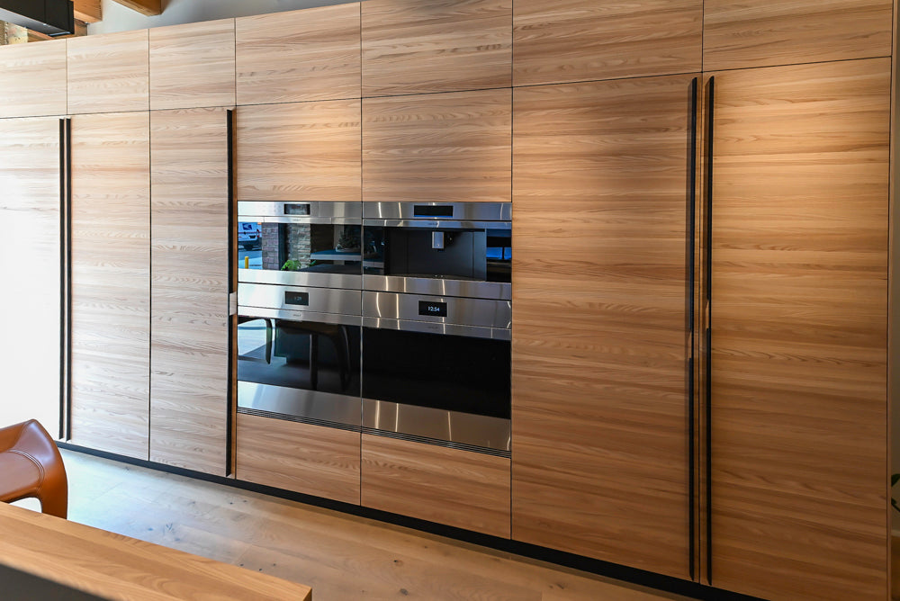 Valcucine Green Tea Glass Modern Showroom Kitchen with Island and Luxury Appliances