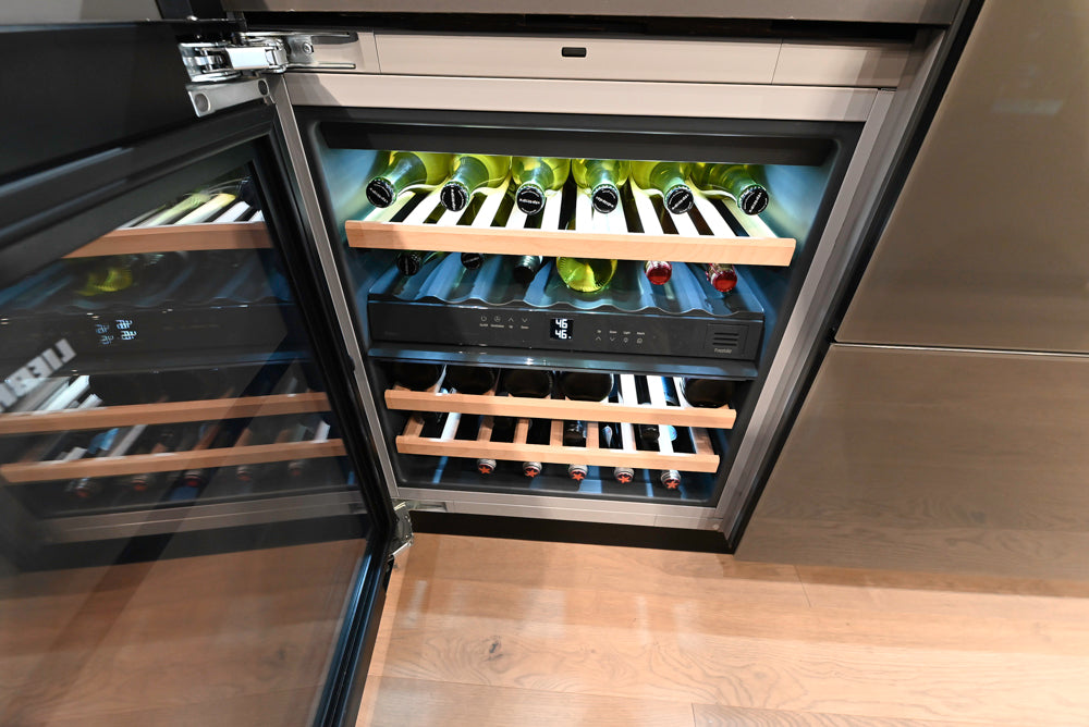 Valcucine Logica Celata Wet Bar with Artematica Soft Island