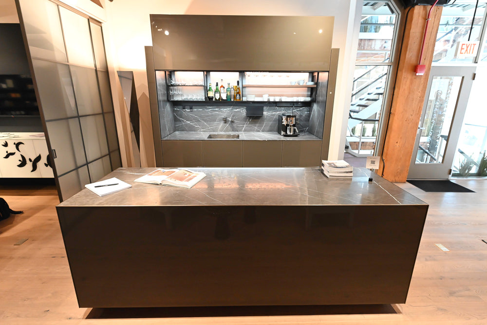 Valcucine Logica Celata Wet Bar with Artematica Soft Island