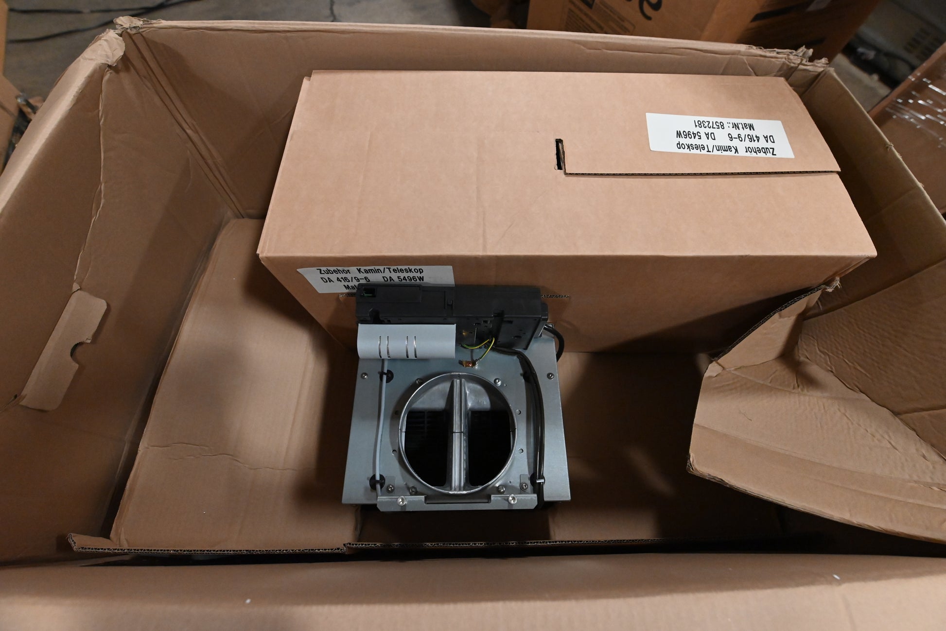 Miele PUR 98 W 36" Stainless Steel Chimney Wall Mount Hood