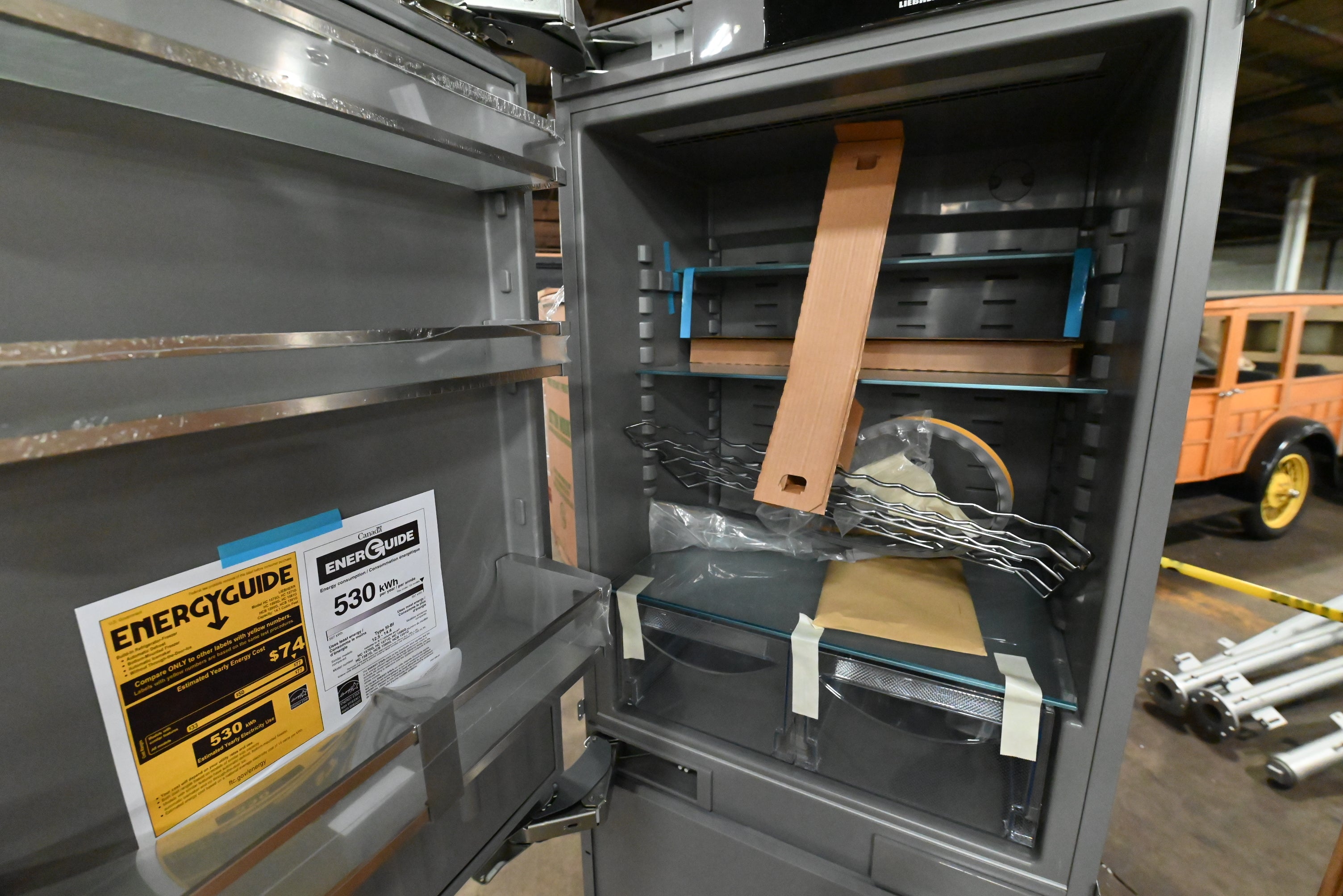 Liebherr HC 1581G 30" Panel Ready Bottom Freezer Refrigerator