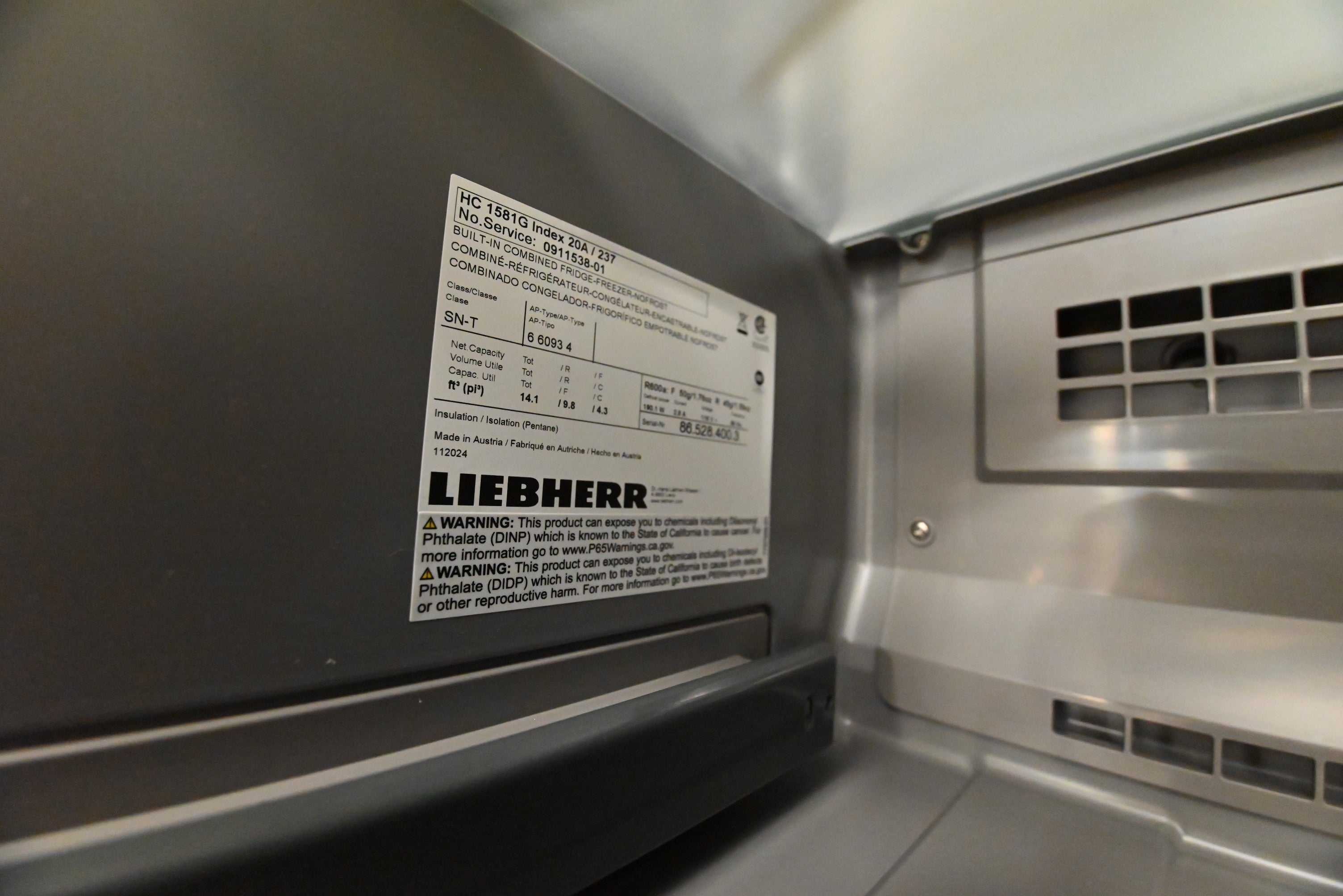 Liebherr HC 1581G 30" Panel Ready Bottom Freezer Refrigerator