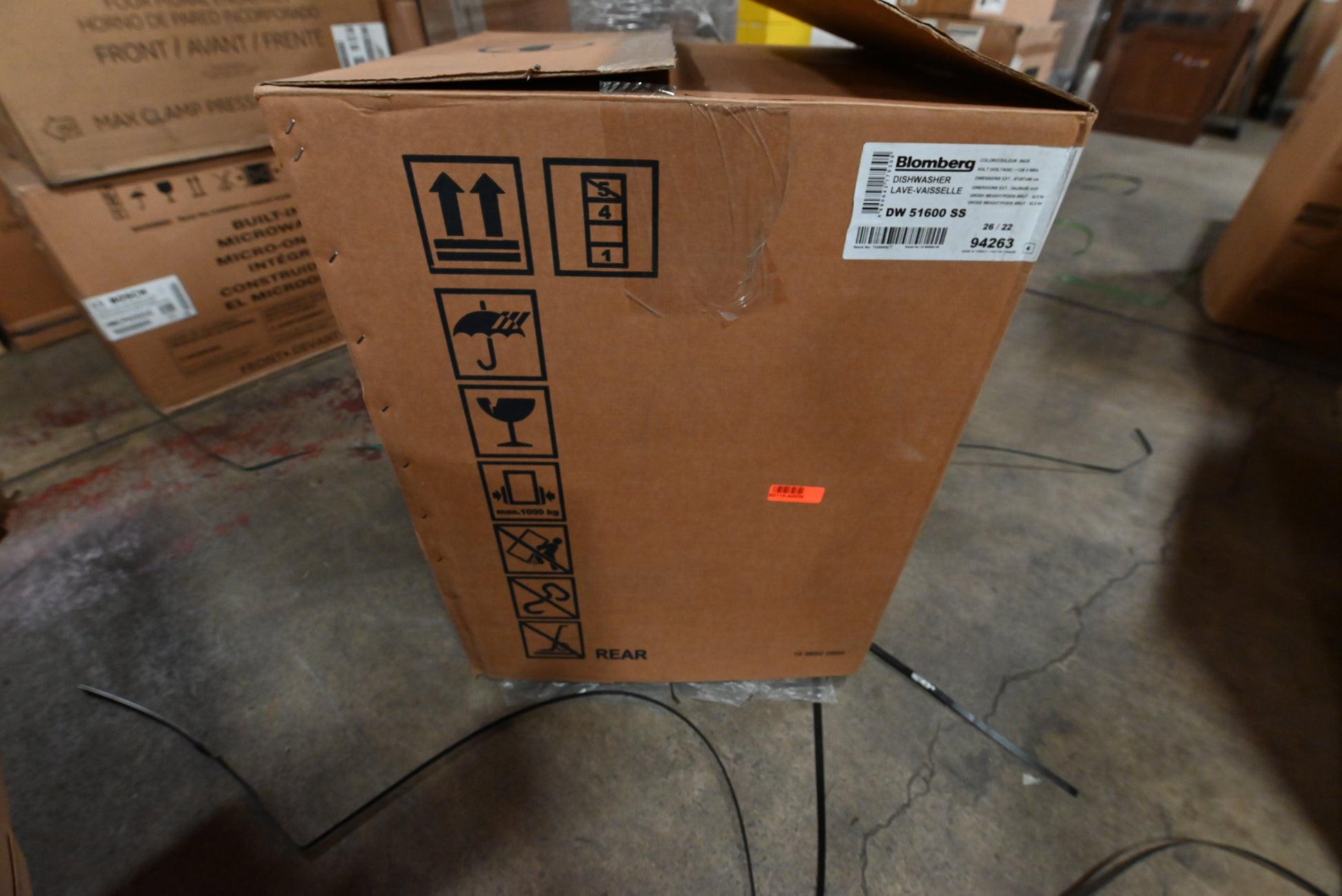 Blomberg DW 51600 SS 24" Stainless Steel Dishwasher