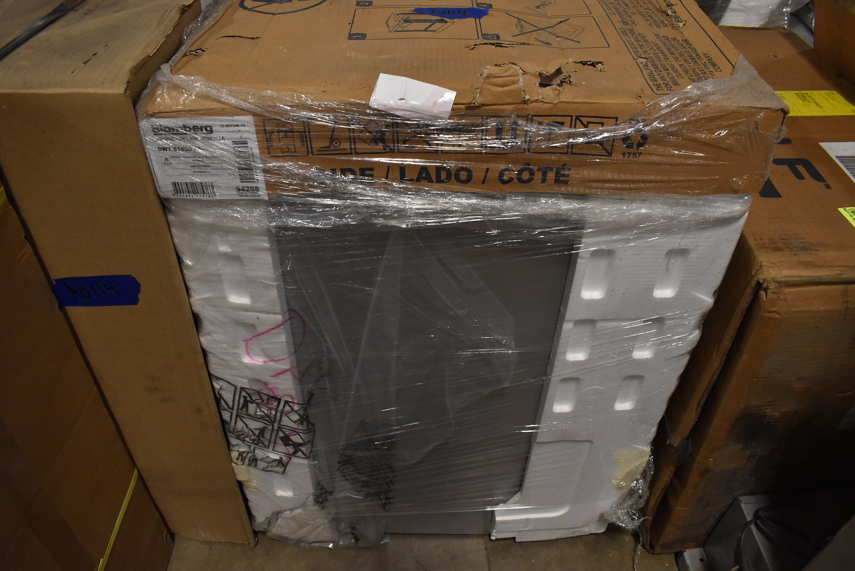 Blomberg 24 inch stainless steel tall tub dishwasher DWT81800SSIH
