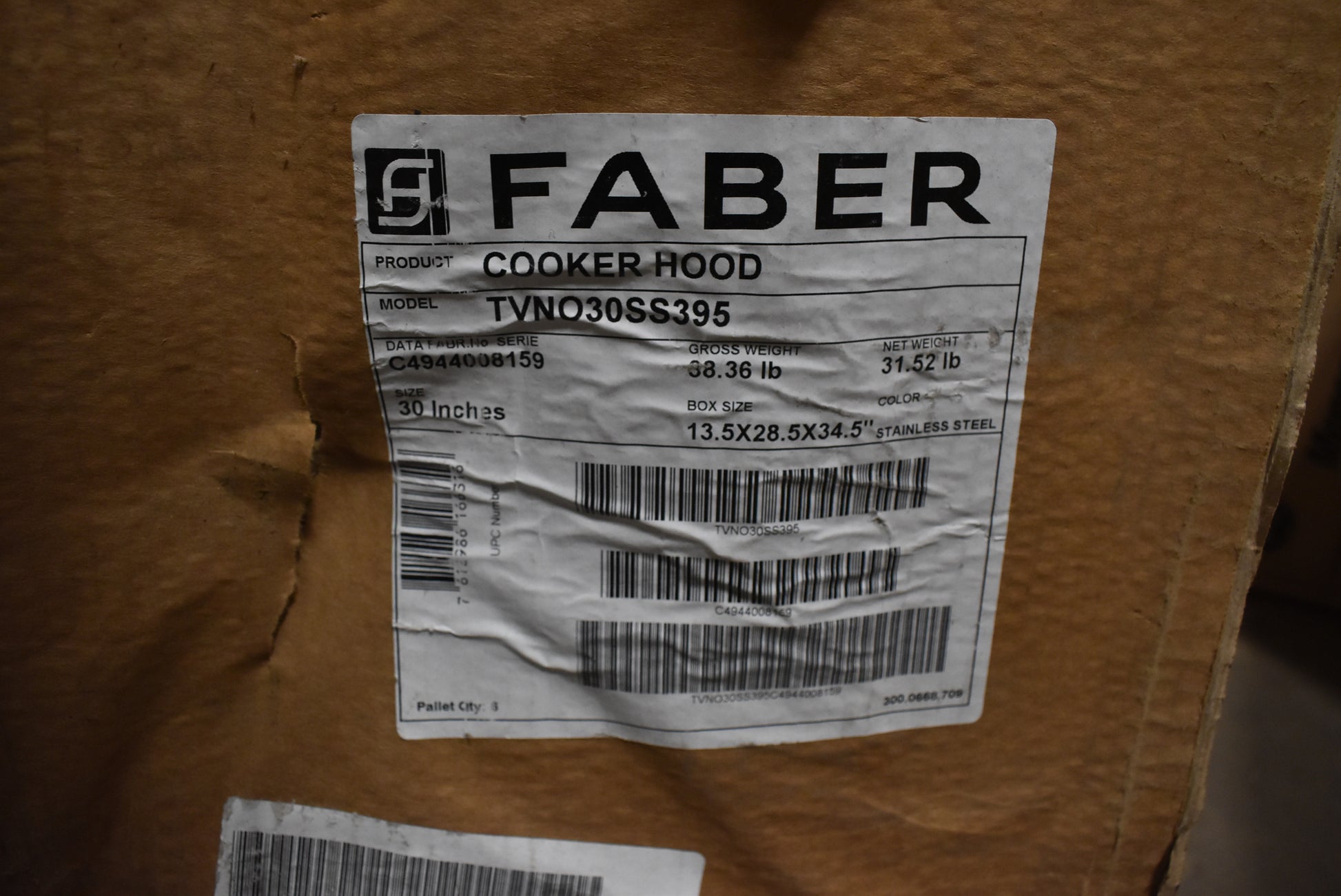 Professional-grade low profile under-cabinet hood by Faber