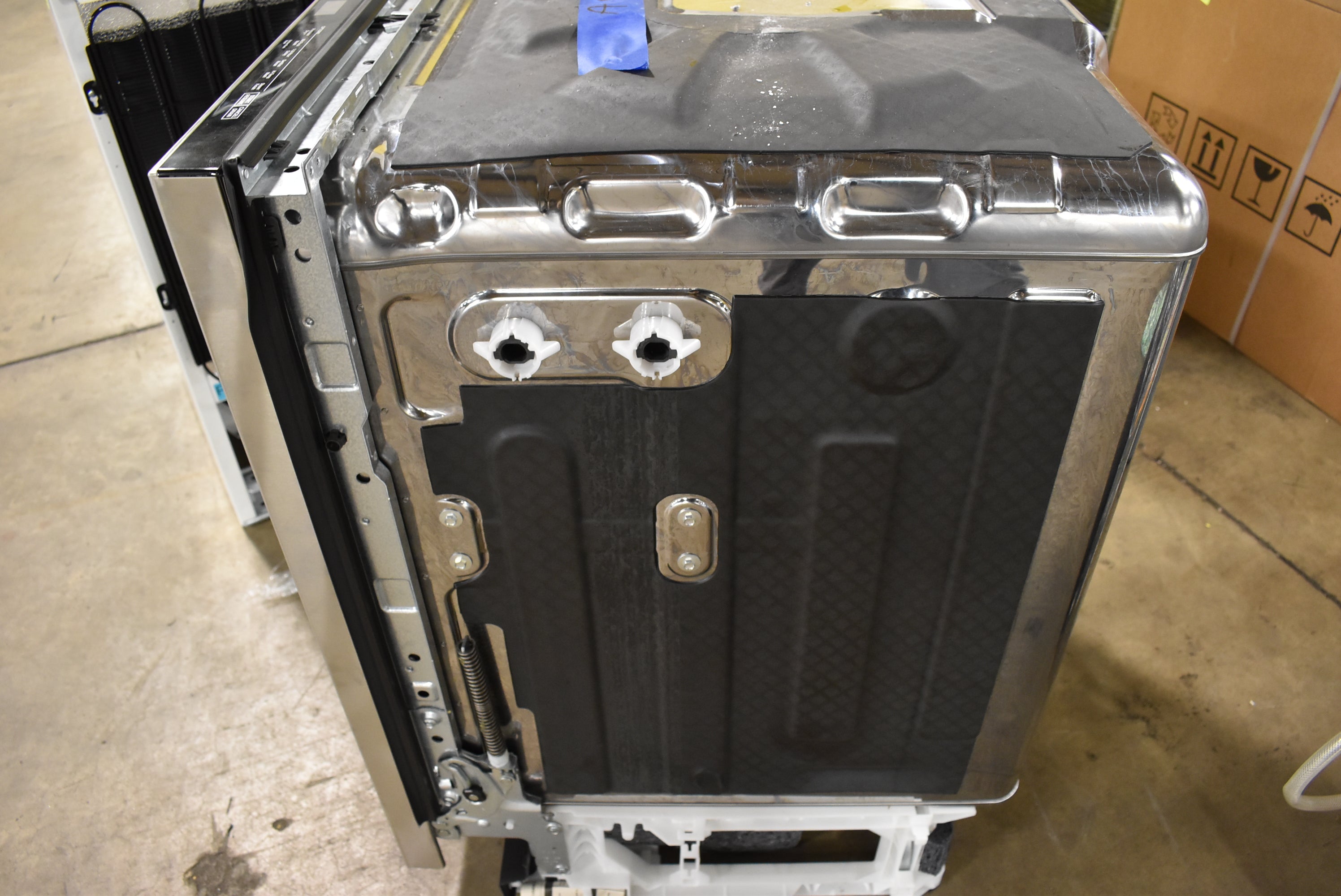 Luxury dishwasher with Obsidian interior and TriFecta wash by JennAir