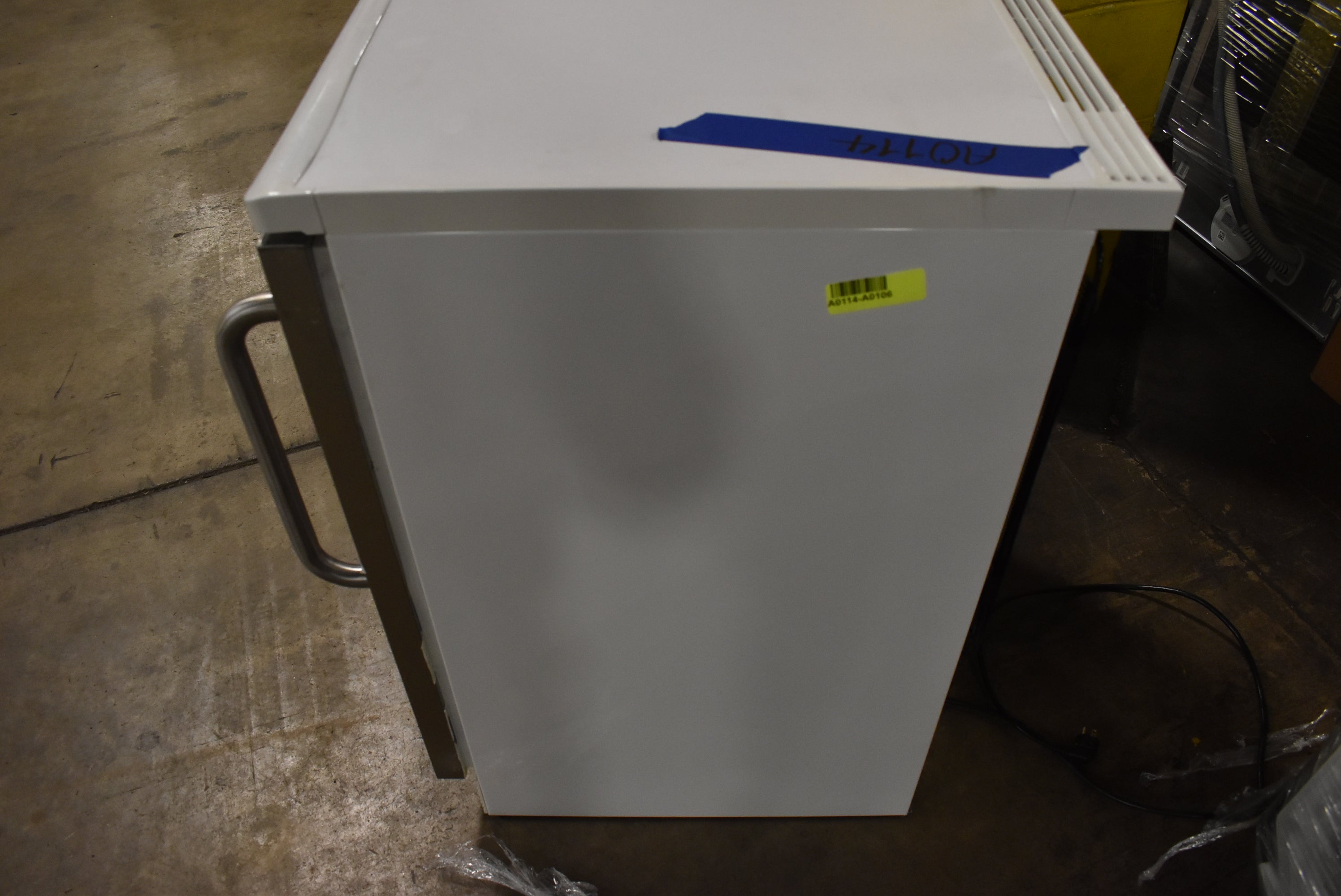 Professional all-refrigerator with towel bar handle for built-in kitchens