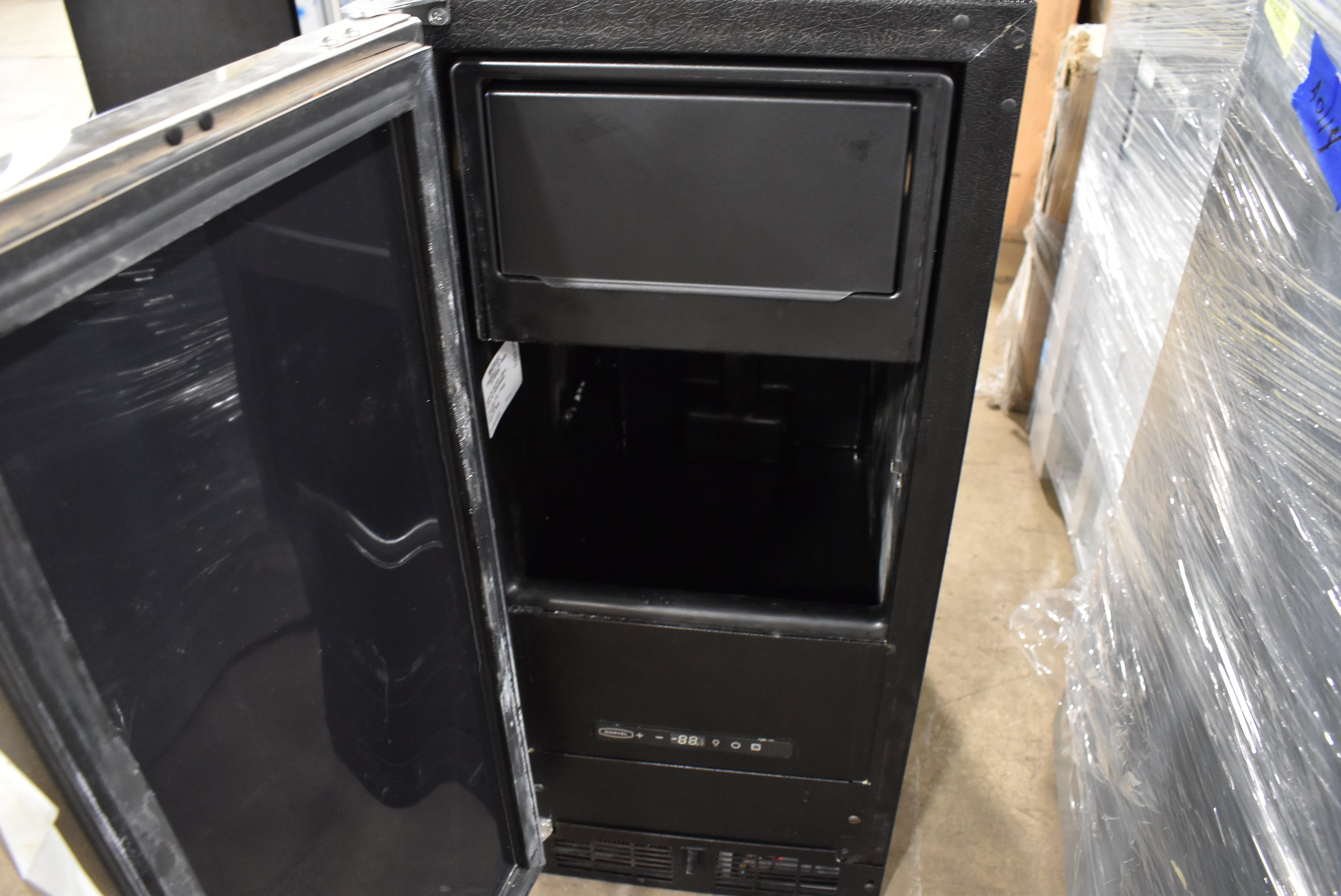 Marvel MLCP215-SS81A 15" Stainless Steel Undercounter Clear Ice Maker