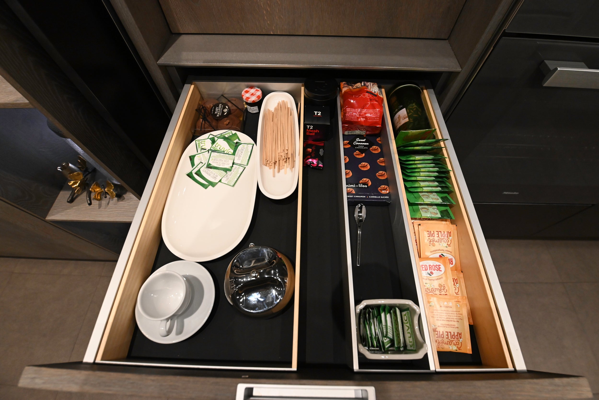 eggersmann Chablis Vintage Oak & Steel Grey Modern Kitchen with Arabescato Waterfall Island and Miele Appliance Suite