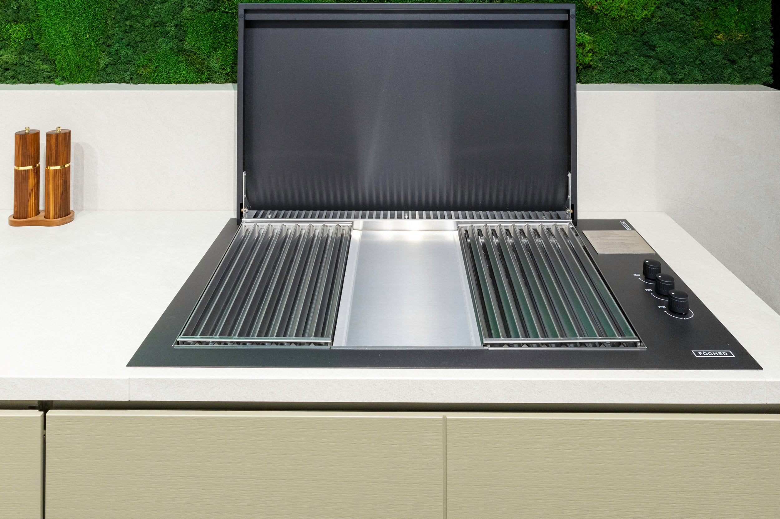 eggersmann USA CUBIC Outdoor Living Kitchen with Sink & Faucet and Fogher Grill