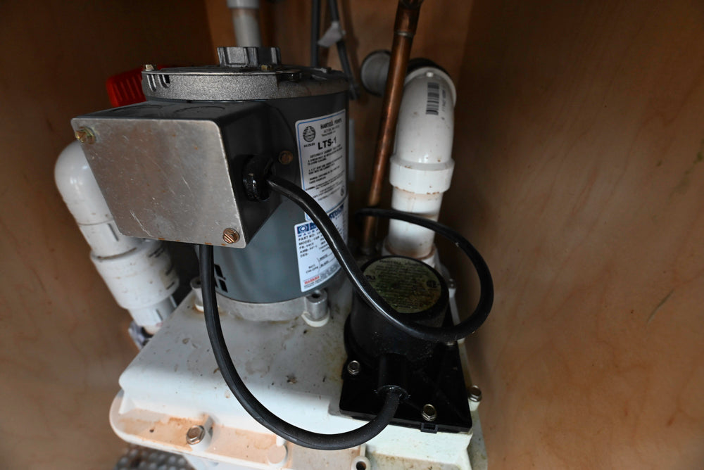 Premier Custom-Built Modern High-Gloss Wood Veneer Wet Bar with Sink & Faucet