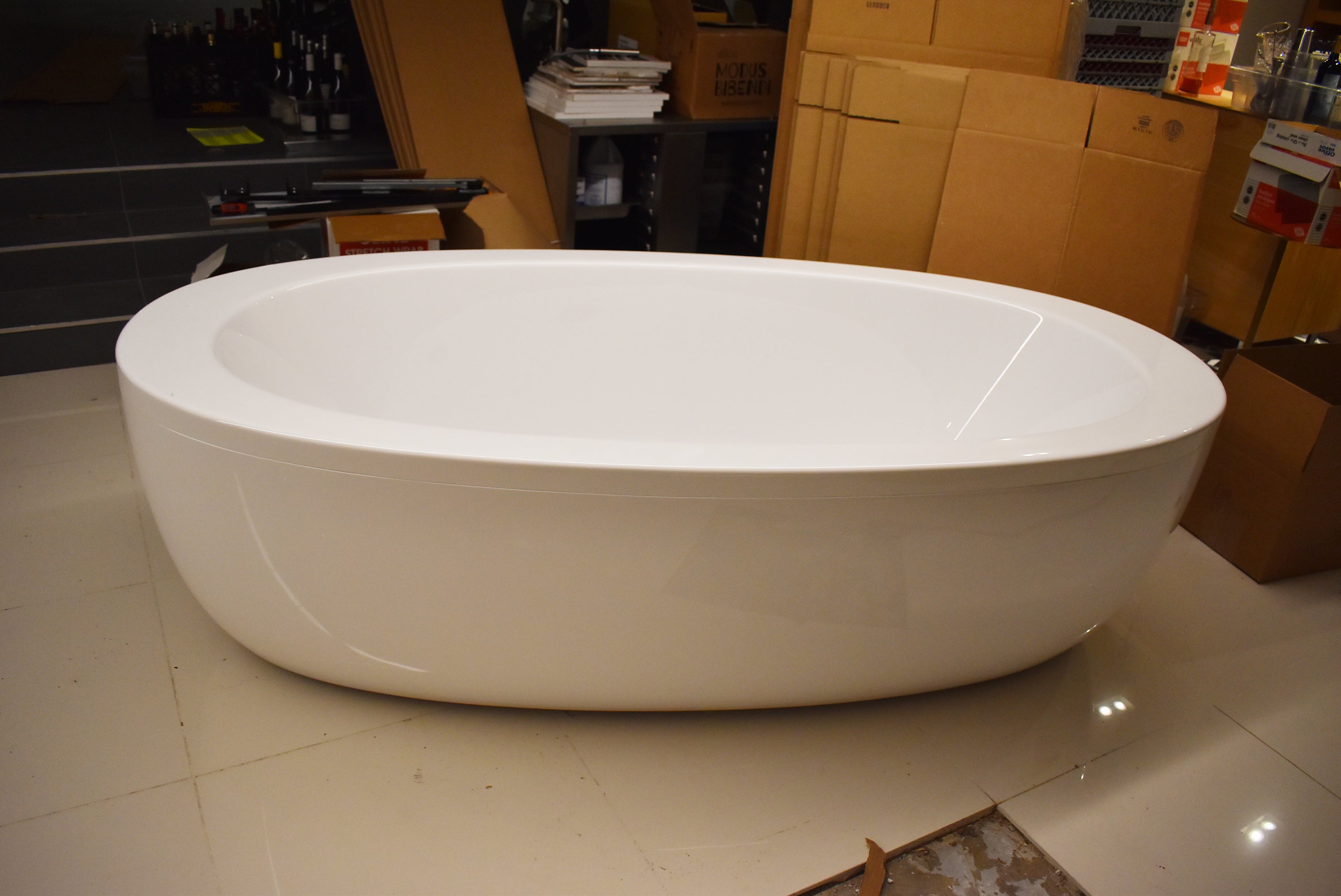 Laufen Il Bagno Alessi 80" White Oval Acrylic Freestanding Bathtub