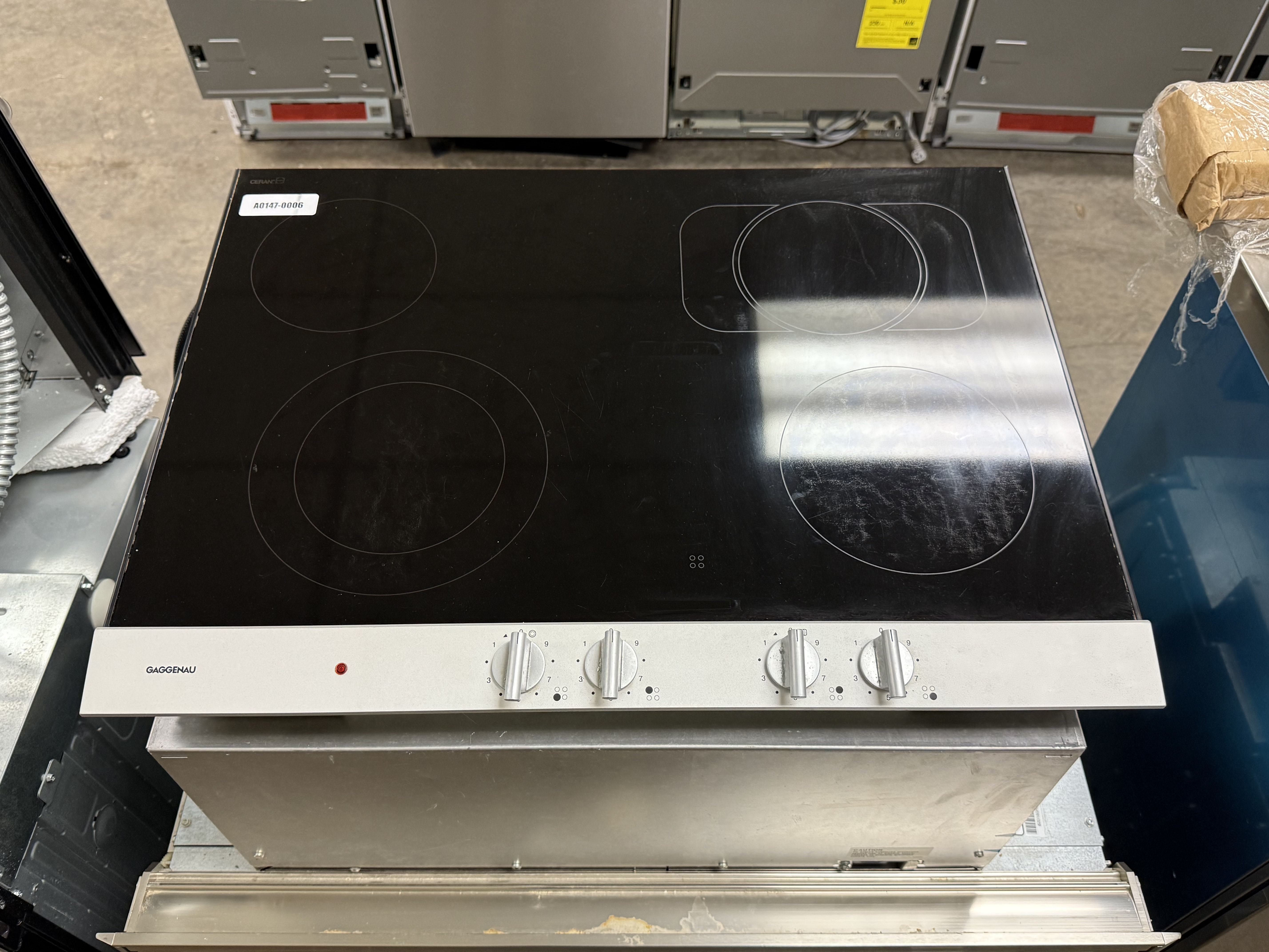 Gaggenau Vario 200 Series CK270604 27" Black Electric Cooktop