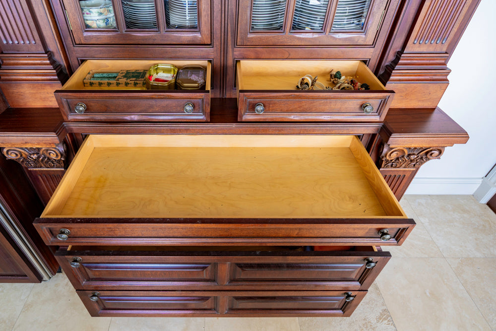 Clive Christian Regency Traditional Mahogany Kitchen with Granite Countertops