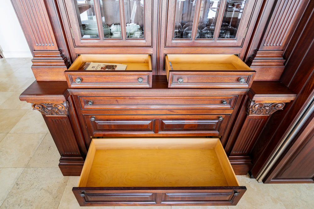 Clive Christian Regency Traditional Mahogany Kitchen with Granite Countertops