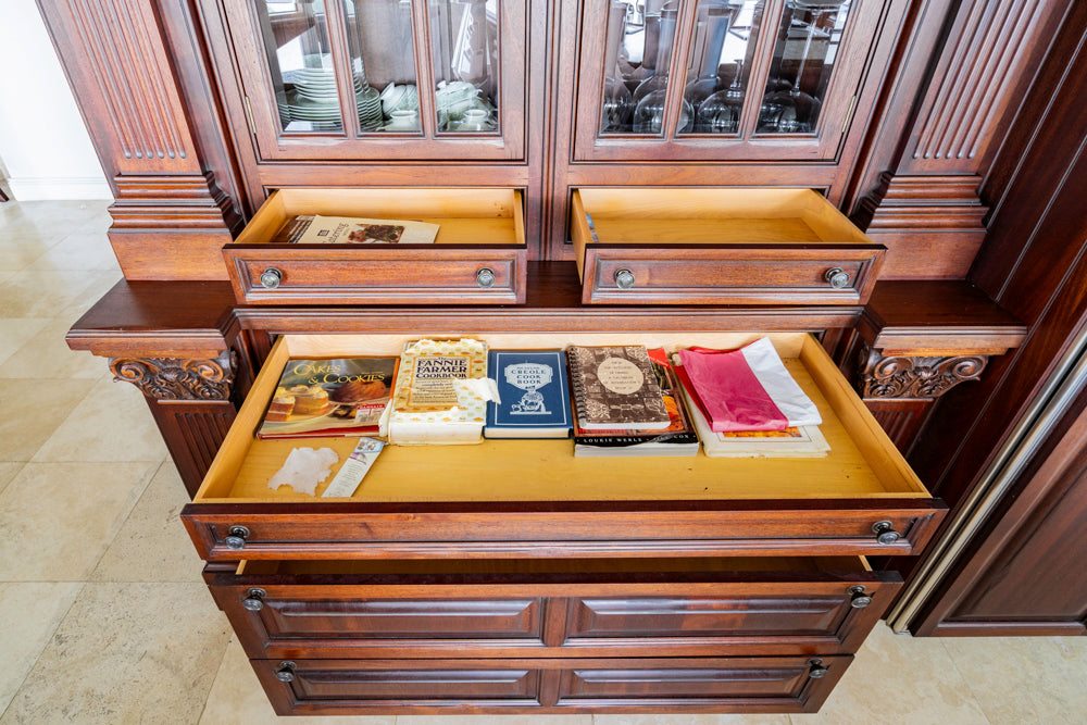 Clive Christian Regency Traditional Mahogany Kitchen with Granite Countertops