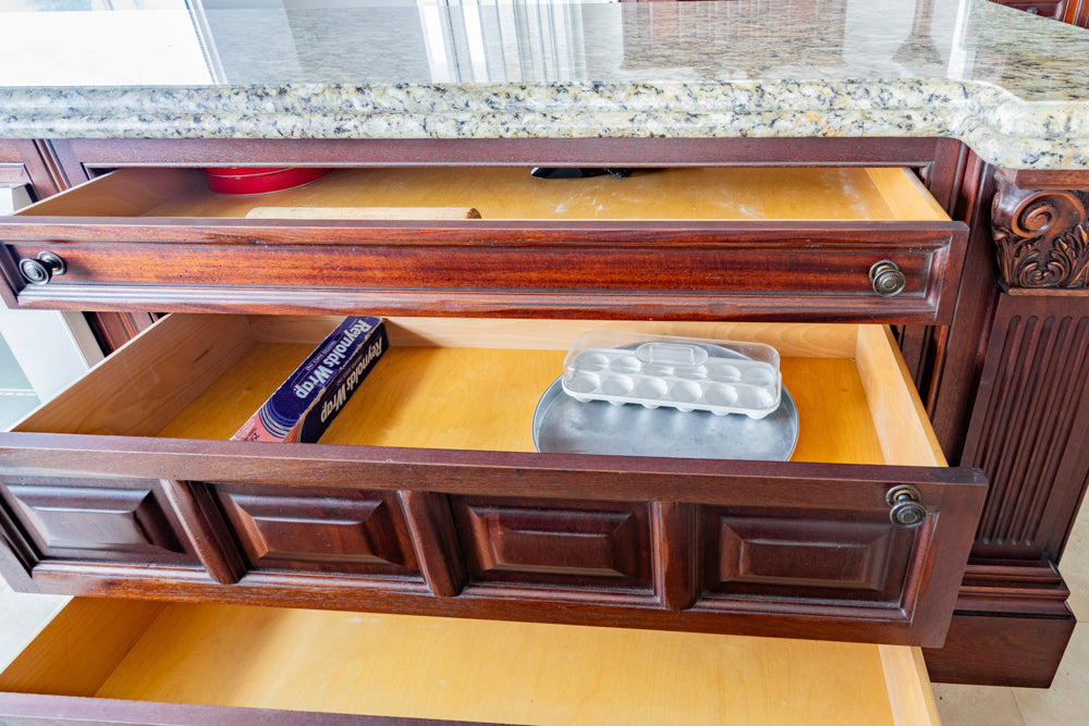 Clive Christian Regency Traditional Mahogany Kitchen with Granite Countertops