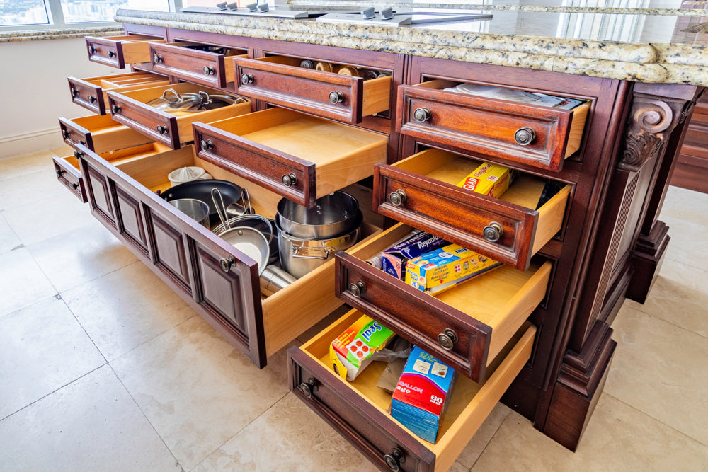 Clive Christian Regency Traditional Mahogany Kitchen with Granite Countertops