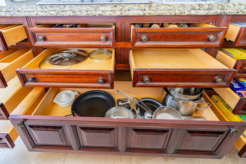 Clive Christian Regency Traditional Mahogany Kitchen with Granite Countertops