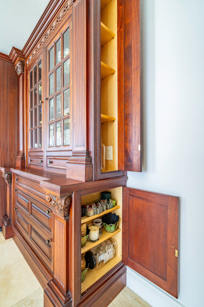 Clive Christian Regency Traditional Mahogany Kitchen with Granite Countertops