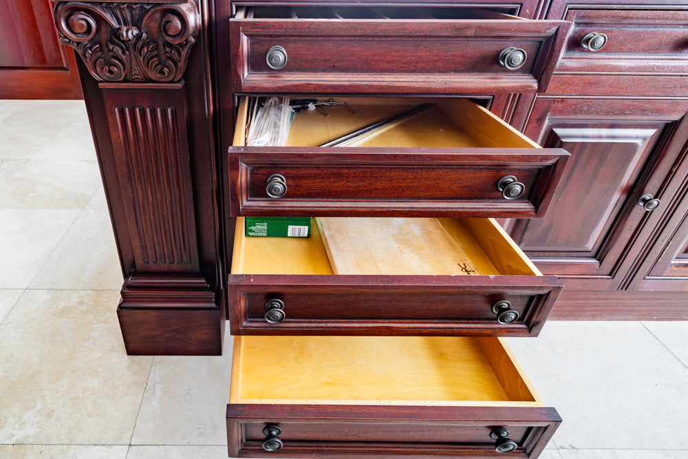 Clive Christian Regency Traditional Mahogany Kitchen with Granite Countertops