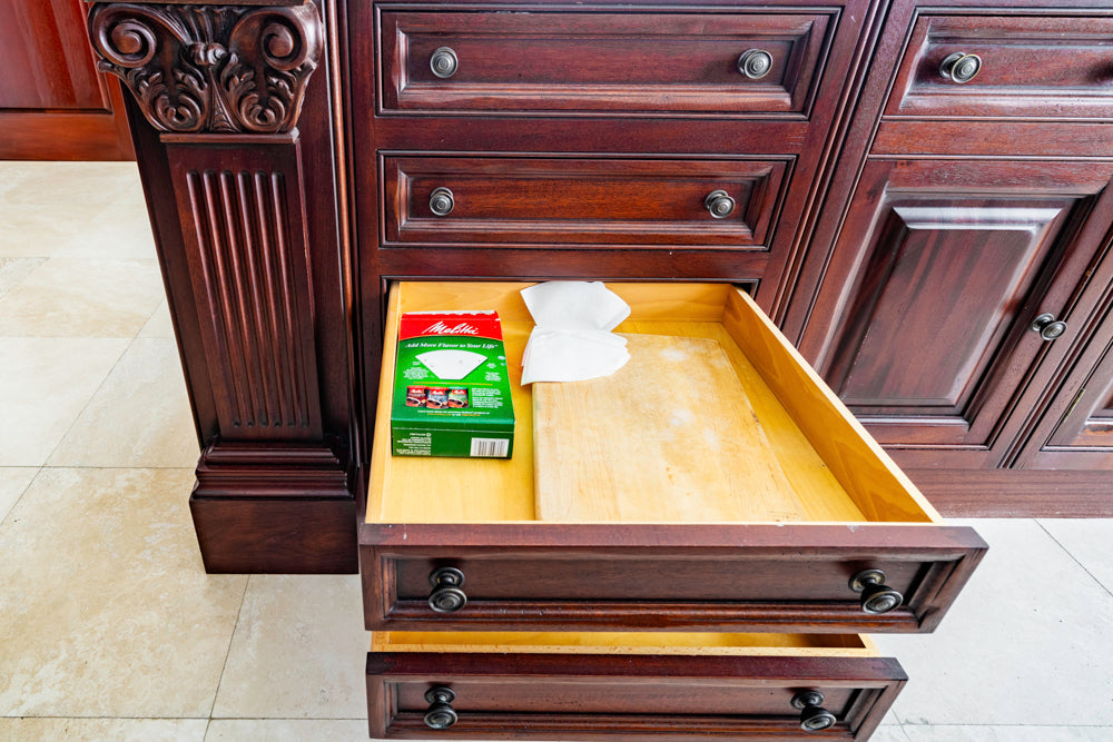 Clive Christian Regency Traditional Mahogany Kitchen with Granite Countertops