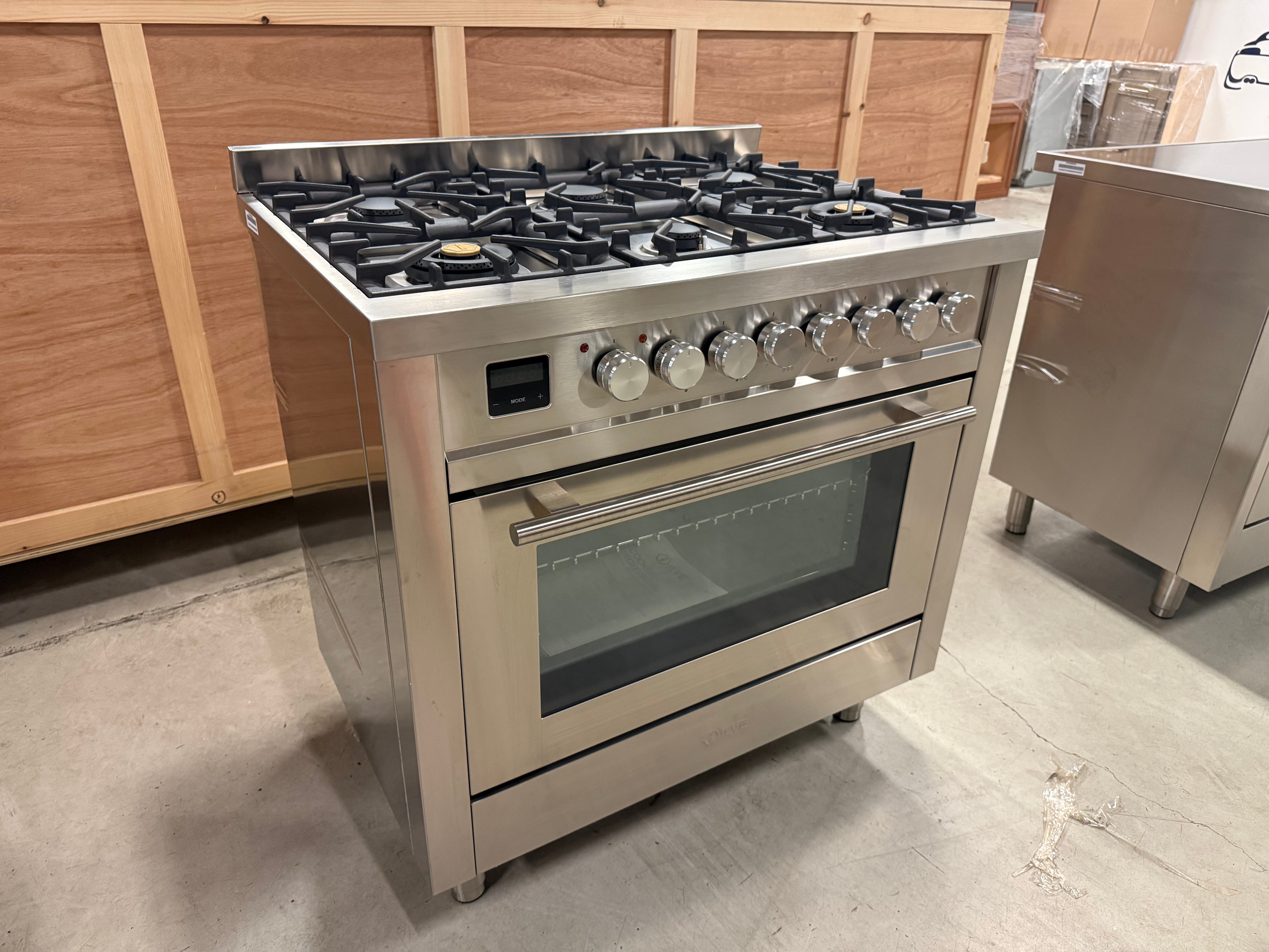 Luxury 36 inch Italian freestanding kitchen range with heavy duty brass burners by ILVE