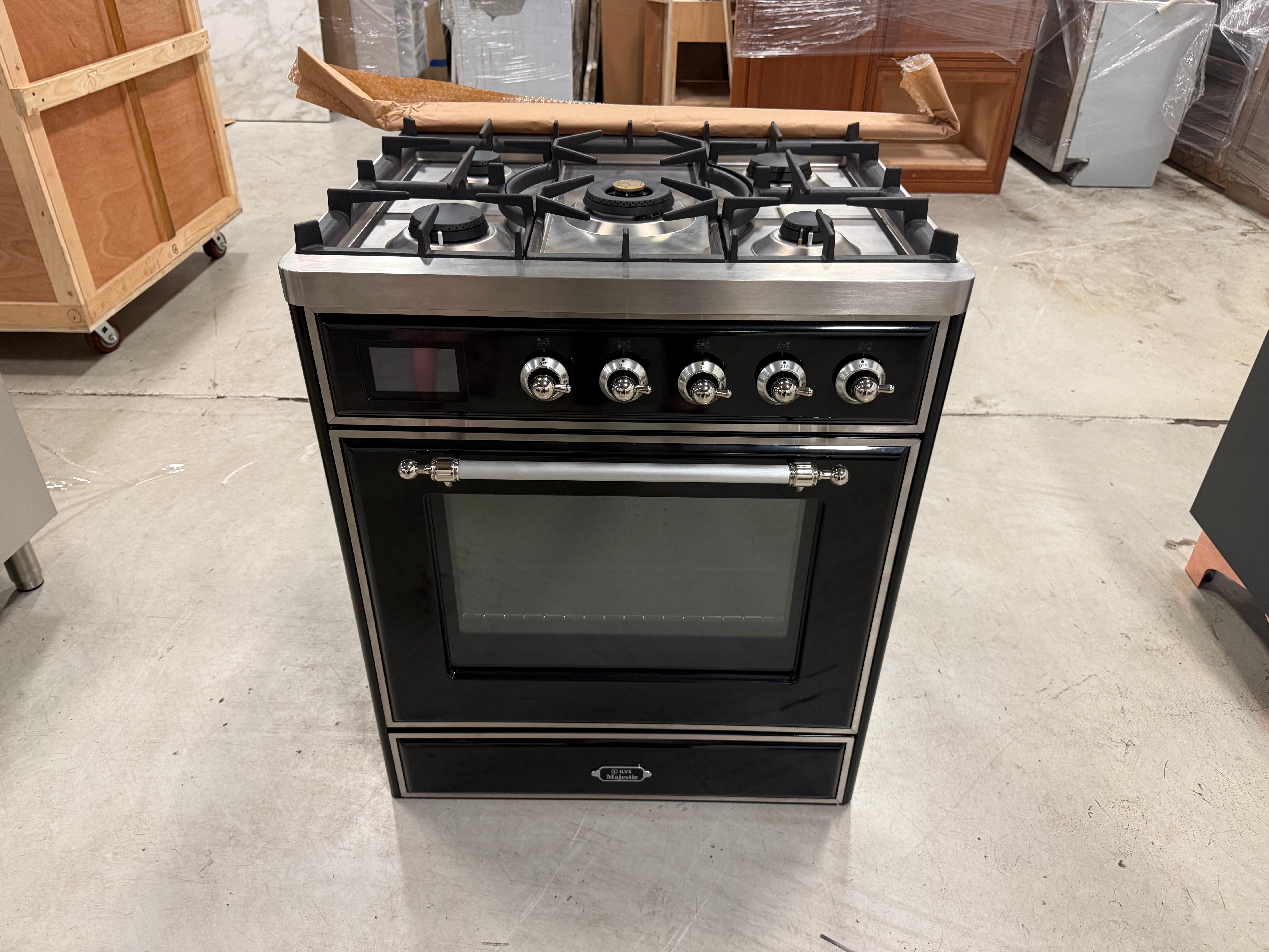 ILVE UM30DNE3BKC Majestic II 30 inch dual fuel range glossy black chrome front