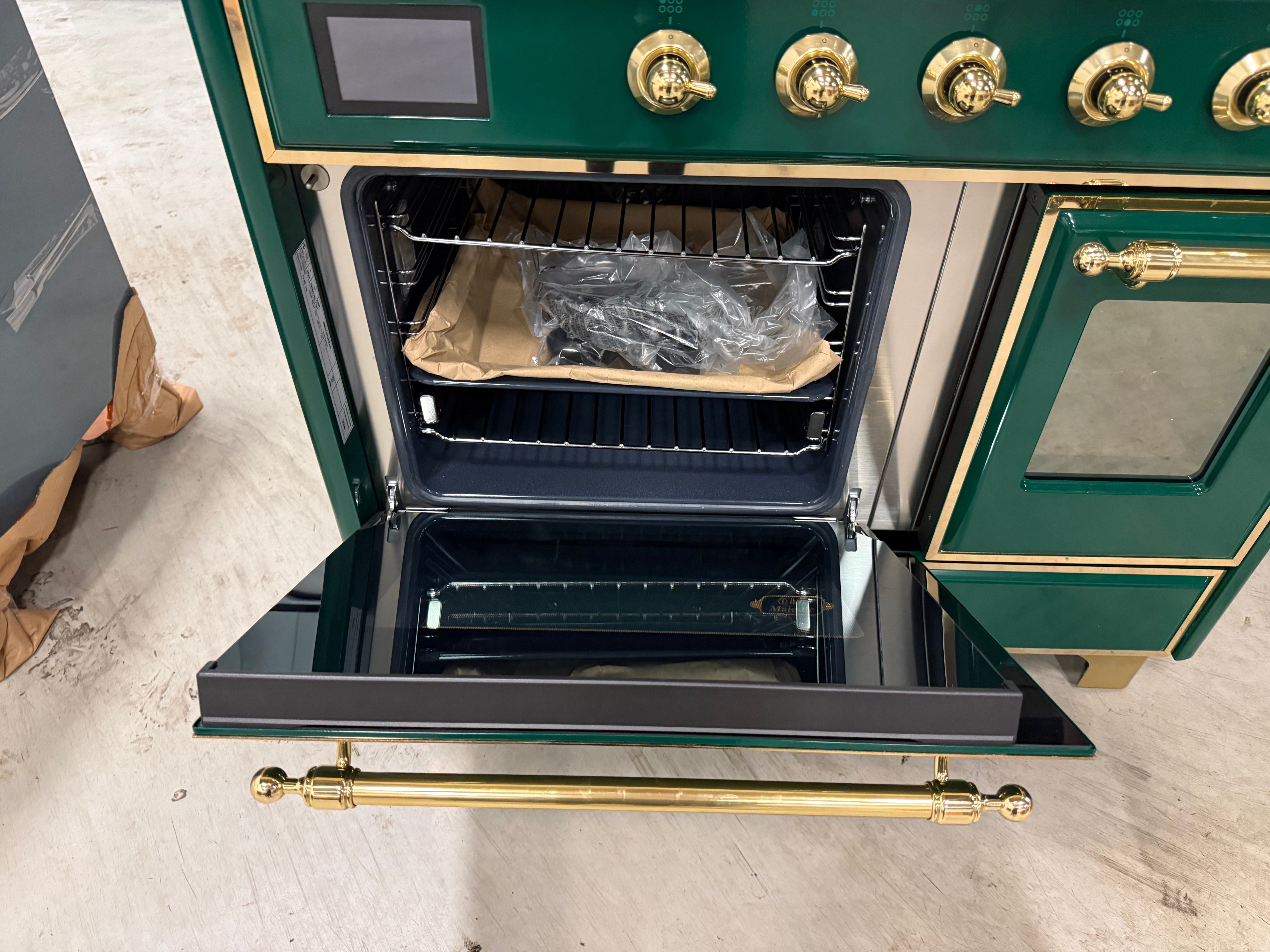Ilve Majestic UMDI10NS3 40" Emerald Green & Brass Induction Range