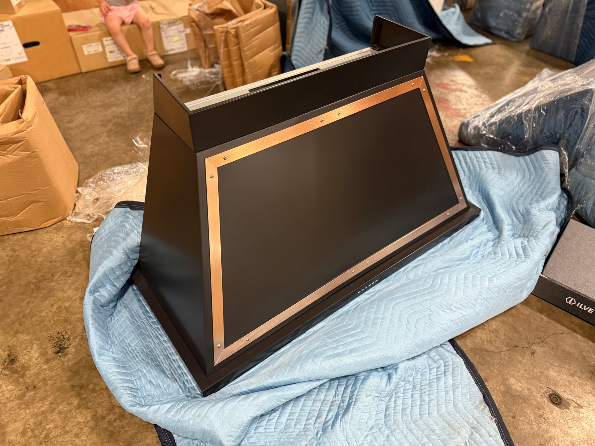 ILVE UANB48BKP Nostalgie II Noblesse 48 inch wall mount range hood glossy black copper front view