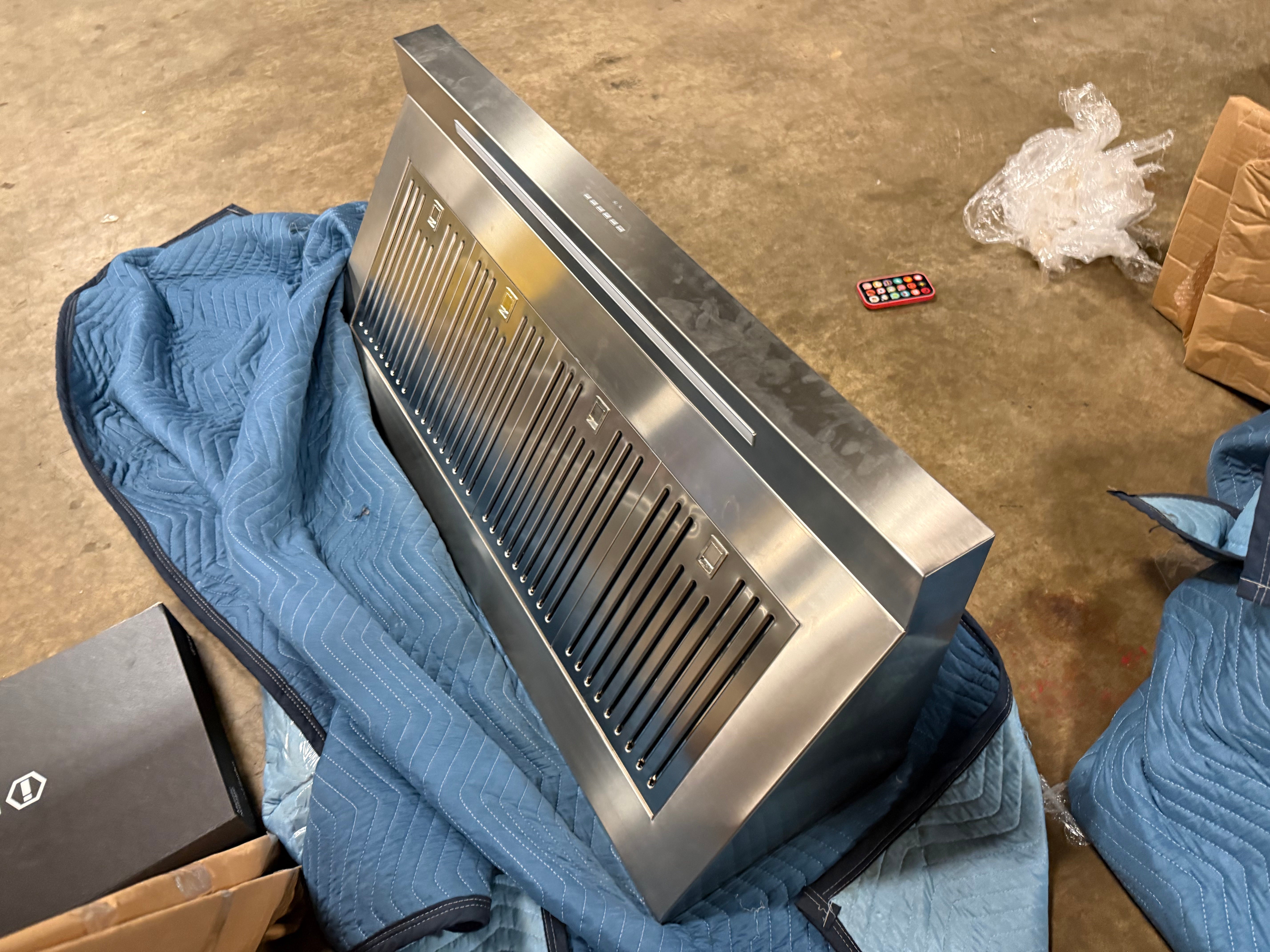 Ilve Professional UAGQ48 48" Stainless Steel Wall Mount Chimney Range Hood