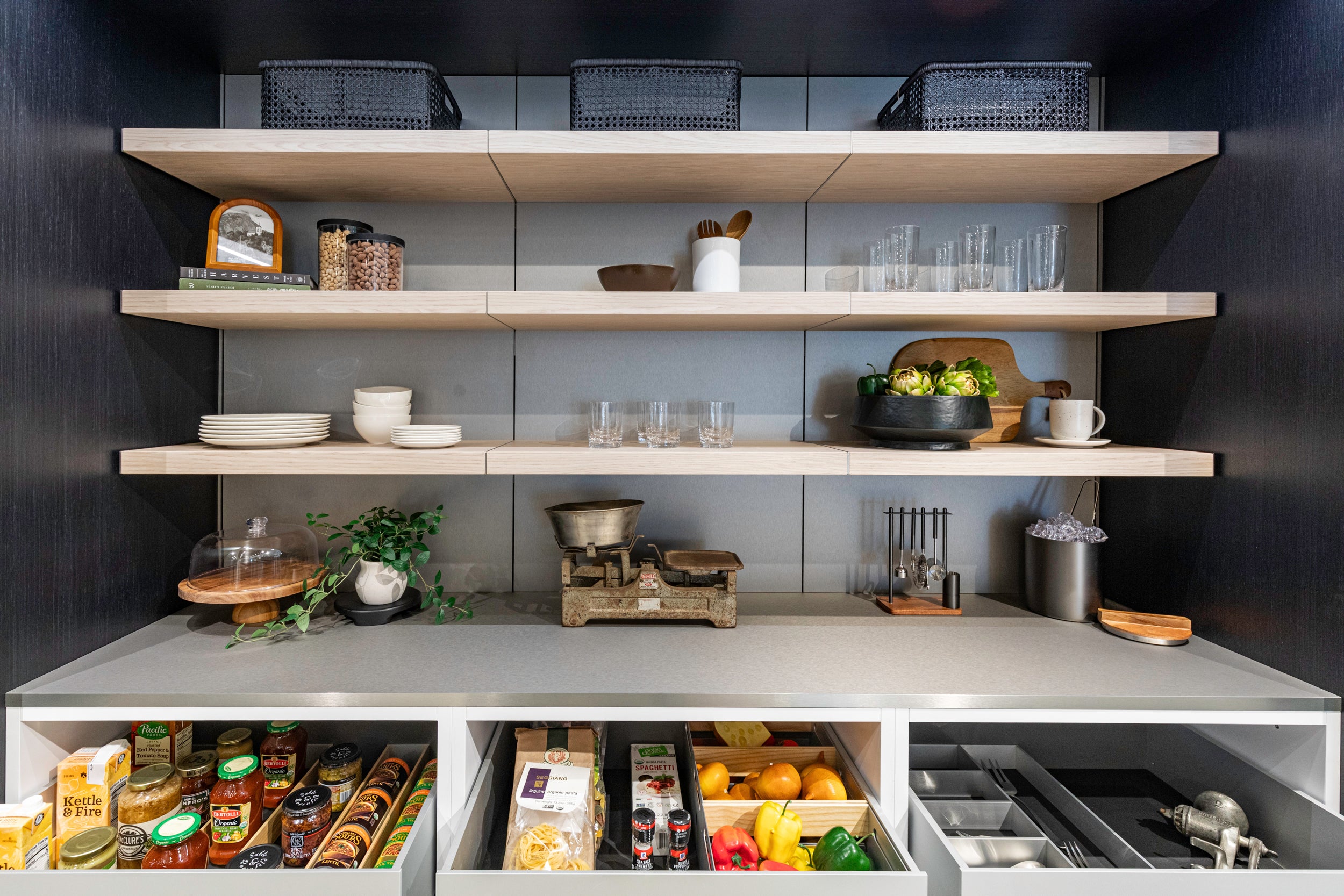eggersmann USA E-Line Graphite Black Bi-Fold Pocket Door Pantry Wall