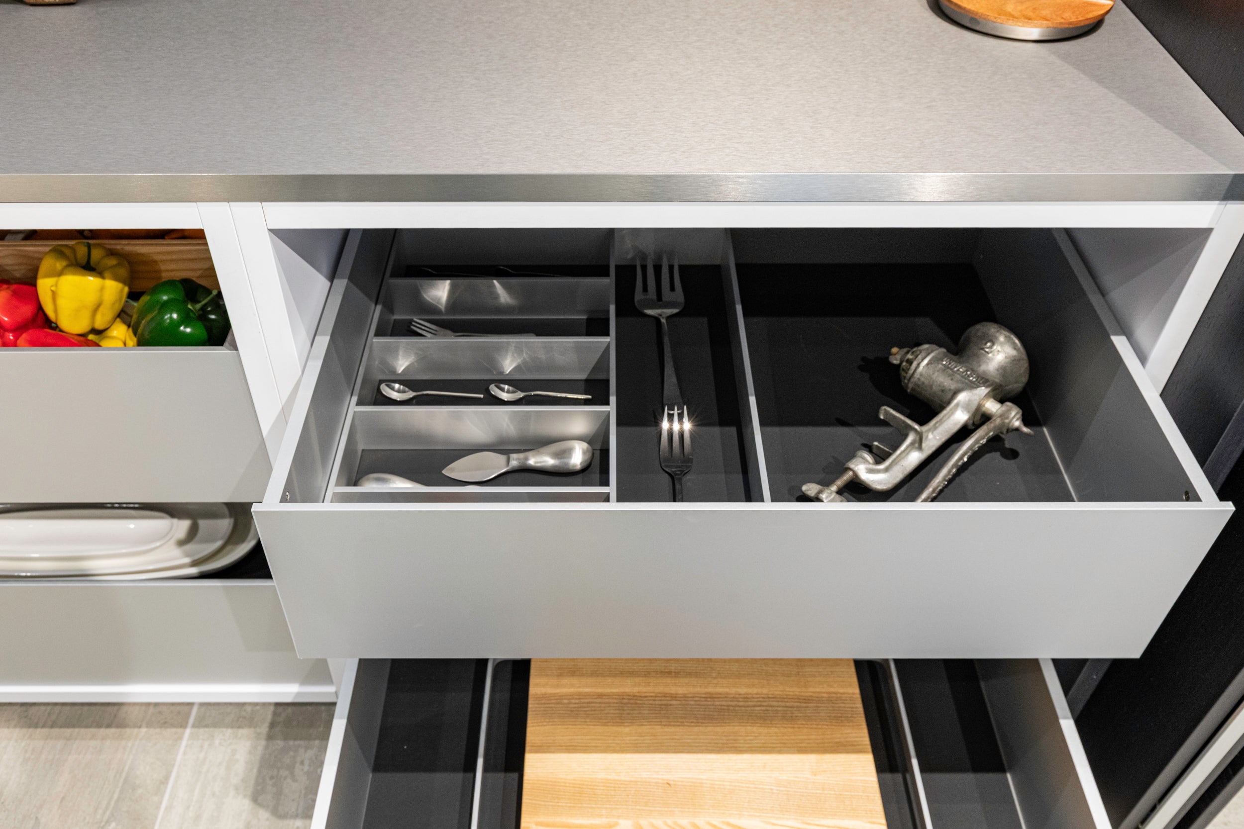 eggersmann USA E-Line Graphite Black Bi-Fold Pocket Door Pantry Wall