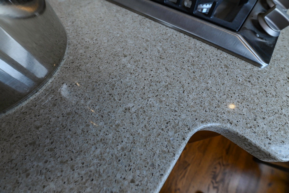 Decora Traditional Wooden Kitchen with Silestone Countertops