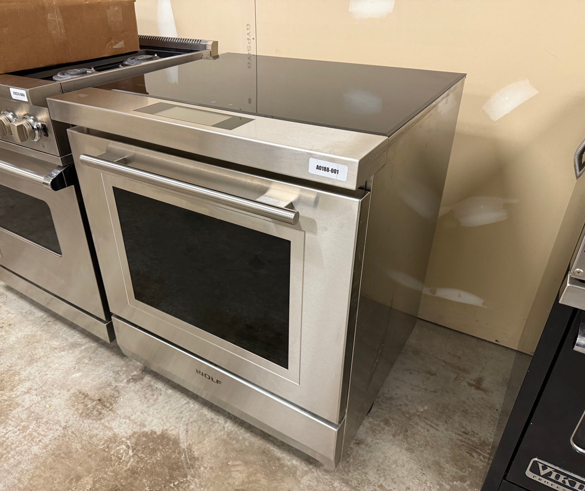 Wolf IR30450/S/T 36" Stainless Steel Induction Range