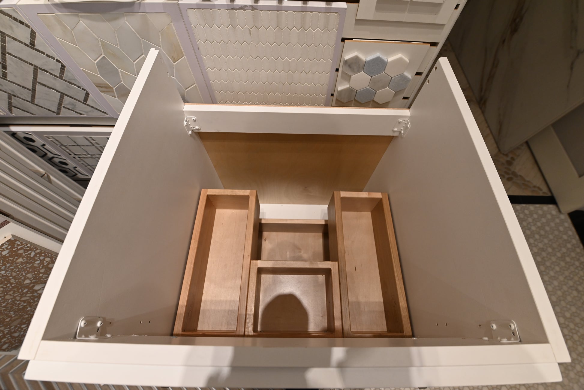 New York Vanity Mfg Transitional 24" White Wood Single Vanity Base