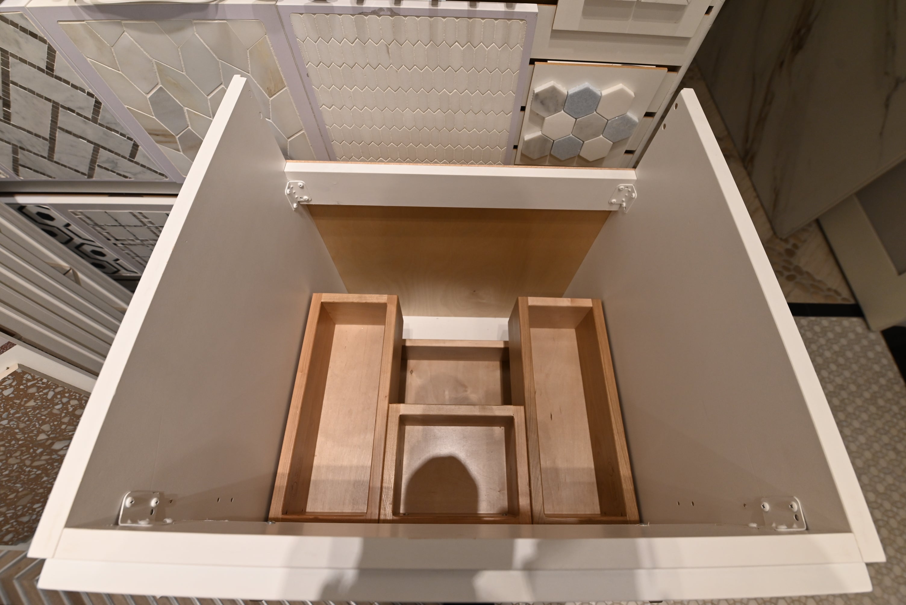 New York Vanity Mfg Transitional 24" White Wood Single Vanity Base