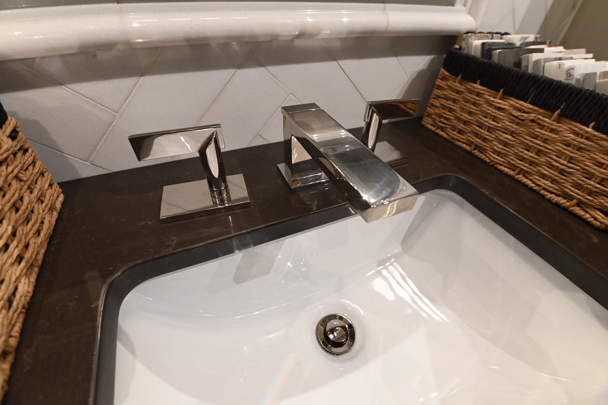 Showcase Traditional 37 1/2" Distressed Wood Single Vanity with Black Top, Sink and Faucet