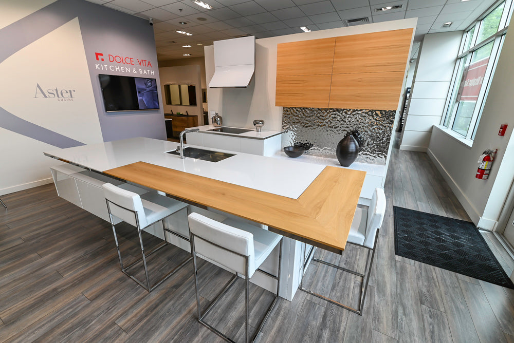 Aster Cucine Modern Glossy White Kitchen with Island