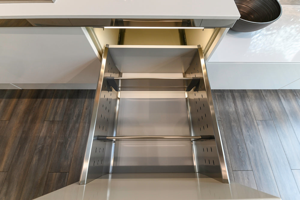 Aster Cucine Modern Glossy White Kitchen with Island