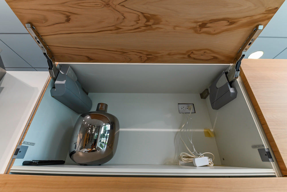 Aster Cucine Modern Glossy White Kitchen with Island