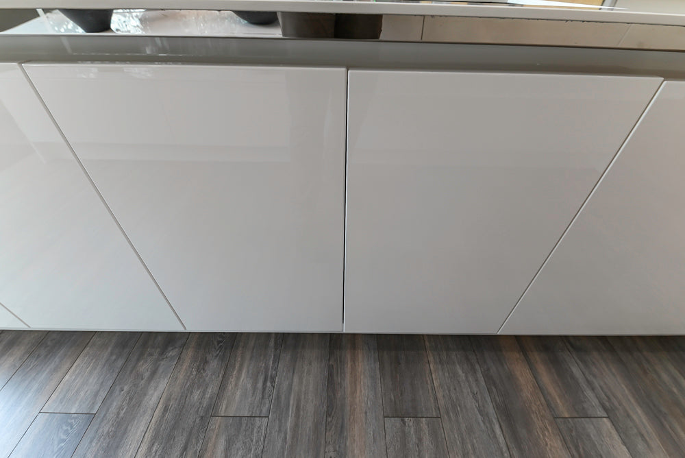 Aster Cucine Modern Glossy White Kitchen with Island