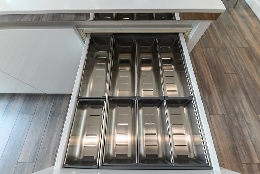 Aster Cucine Modern Glossy White Kitchen with Island
