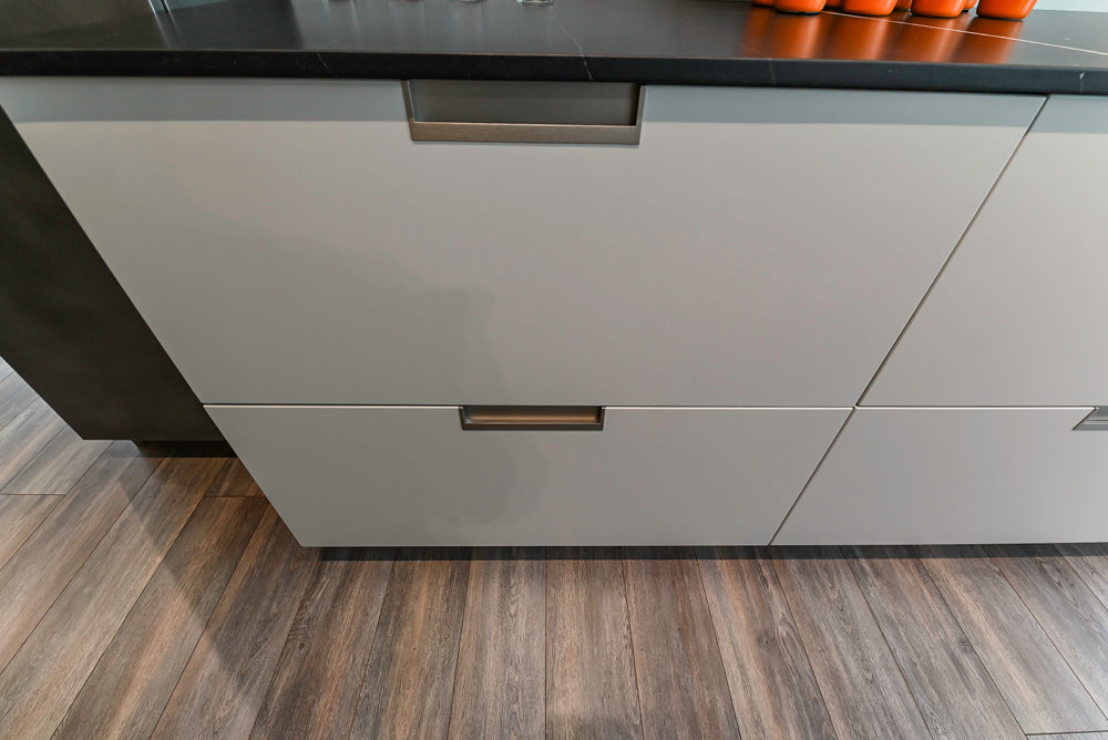 Aster Cucine Modern Lacquered with Metallic Finish Kitchen & Island