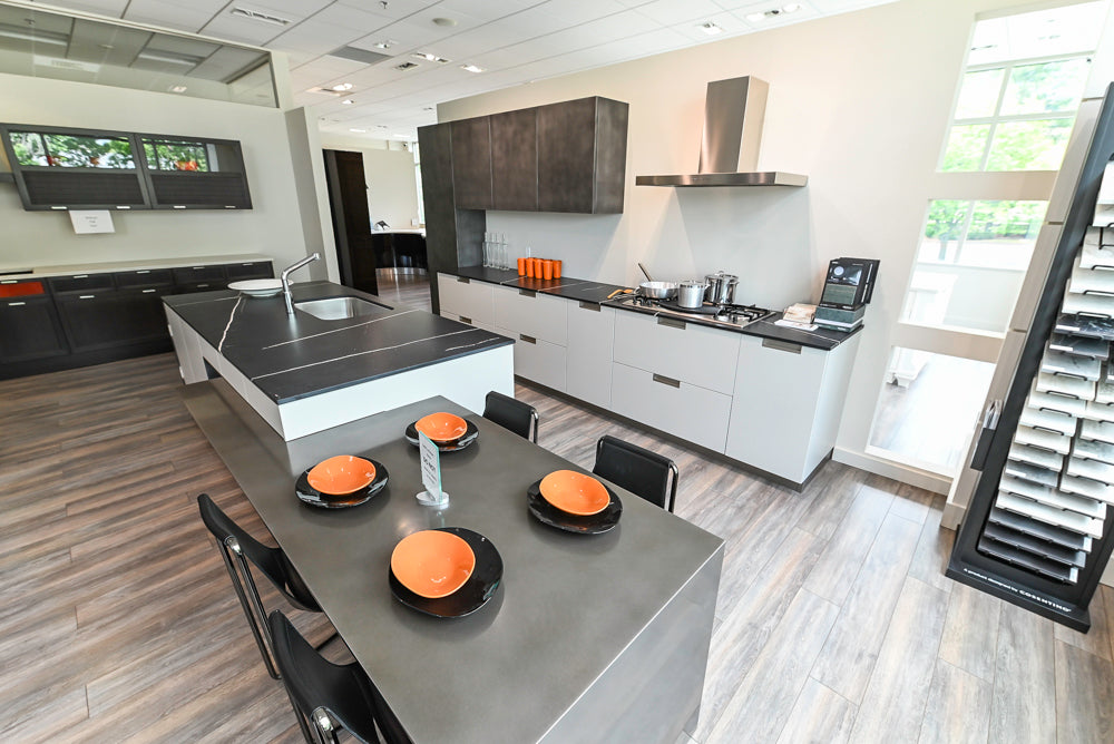 Aster Cucine Modern Lacquered with Metallic Finish Kitchen & Island